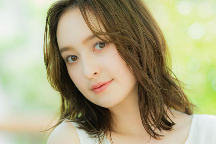 小鼻縮小手術を考えている女性